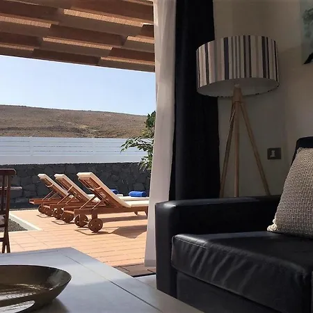 Miramar A9 Beautiful Playa Blanca With Private Heated Pool And Wifi Villa